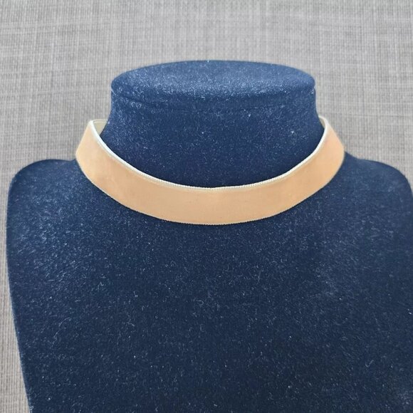 Cara Kids New York Choker Necklace Set of 2 Chokers Yellow and Blue Jewelry - Picture 4 of 12